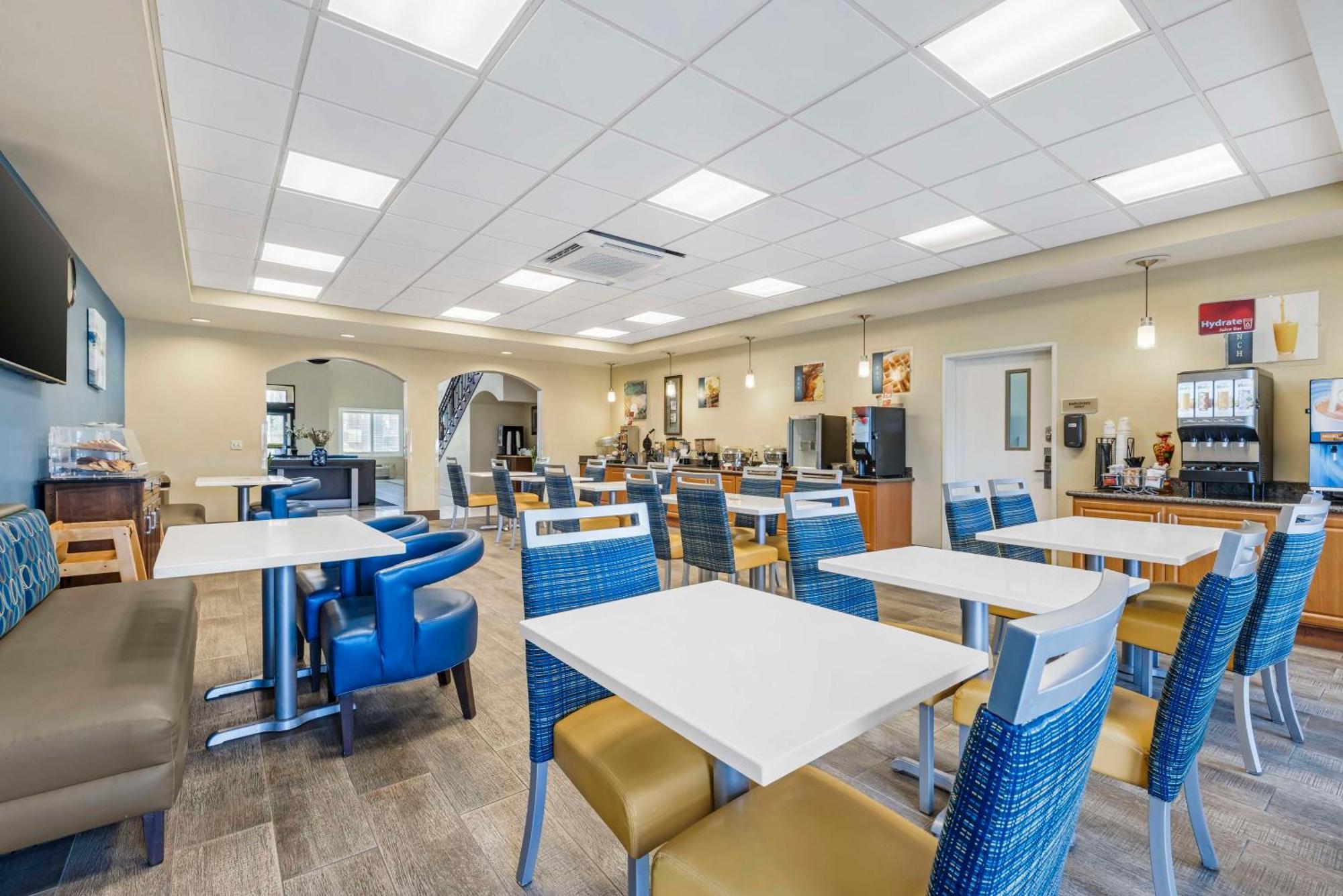 Best Western Plus Lake Elsinore Inn & Suites Exteriör bild