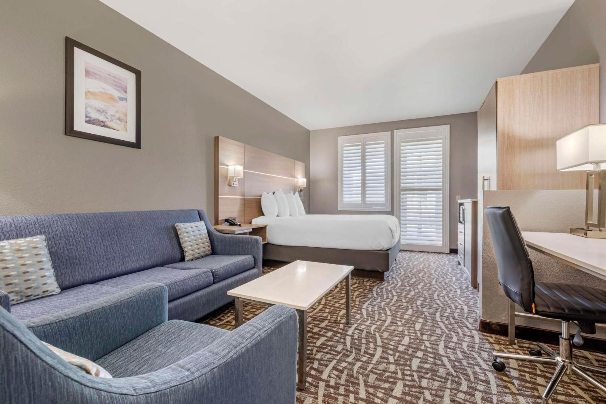 Best Western Plus Lake Elsinore Inn & Suites Exteriör bild