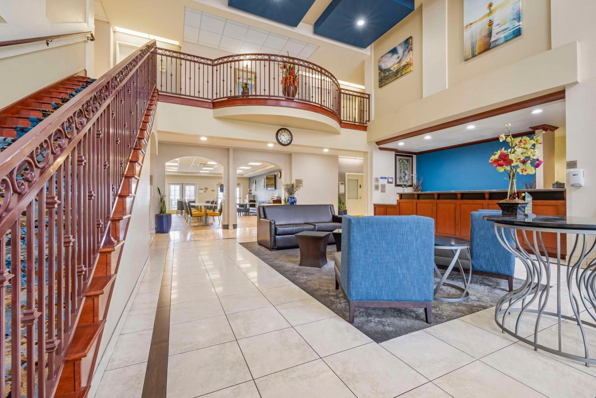 Best Western Plus Lake Elsinore Inn & Suites Exteriör bild