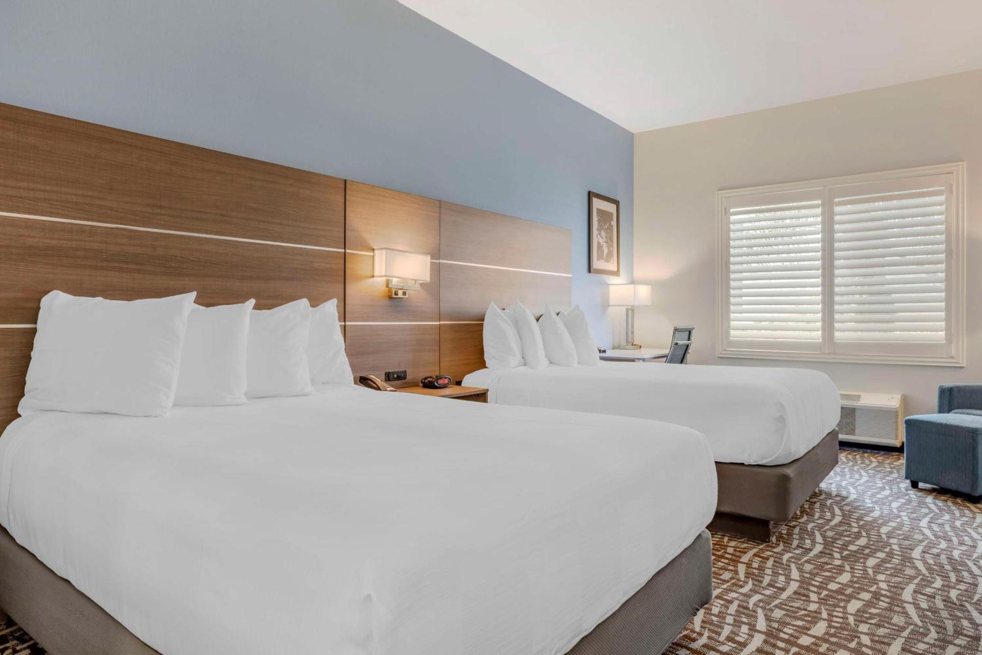 Best Western Plus Lake Elsinore Inn & Suites Exteriör bild