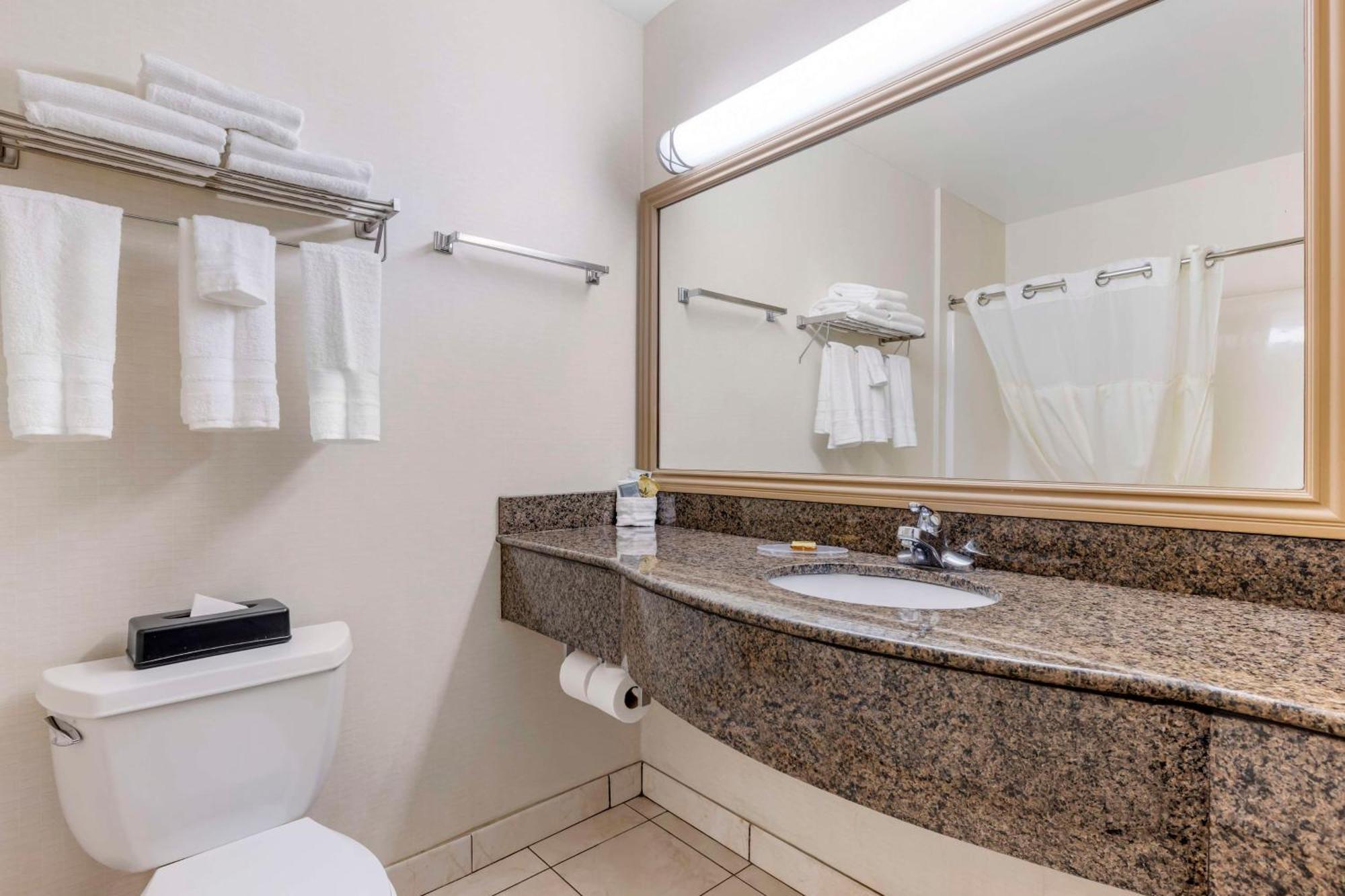 Best Western Plus Lake Elsinore Inn & Suites Exteriör bild