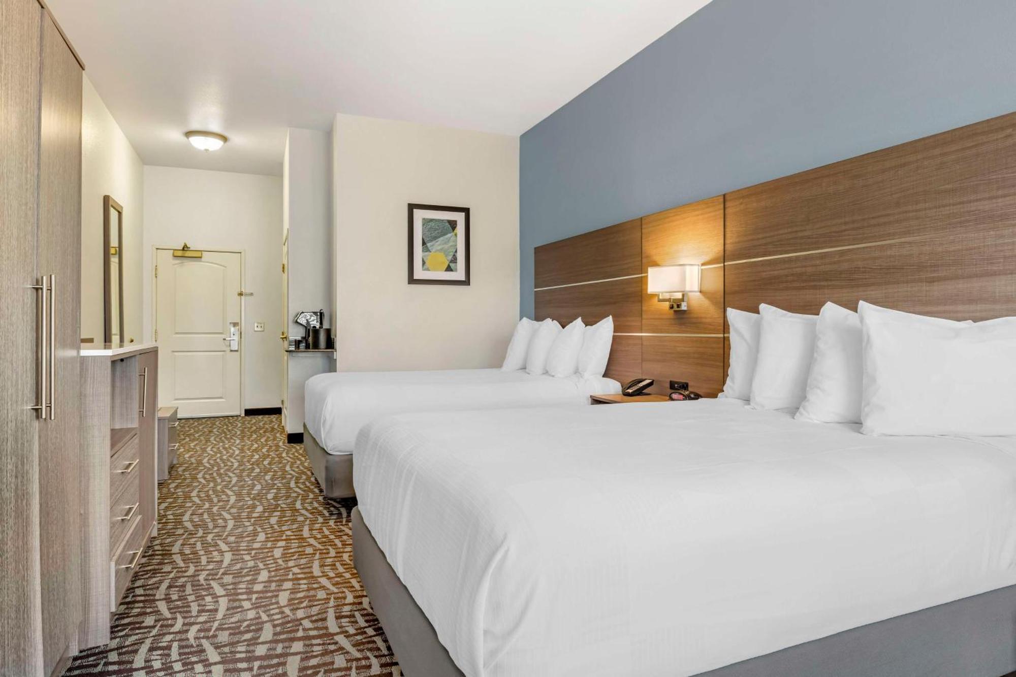 Best Western Plus Lake Elsinore Inn & Suites Exteriör bild