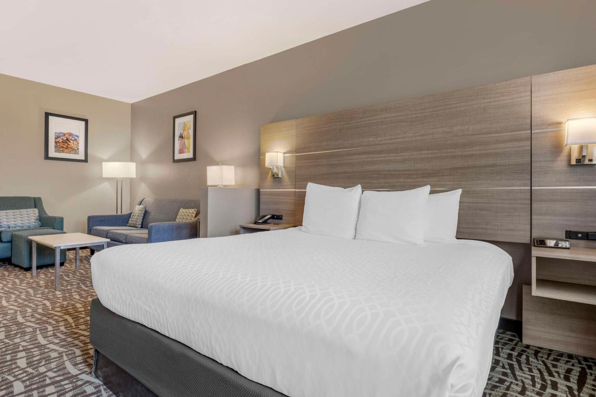 Best Western Plus Lake Elsinore Inn & Suites Exteriör bild