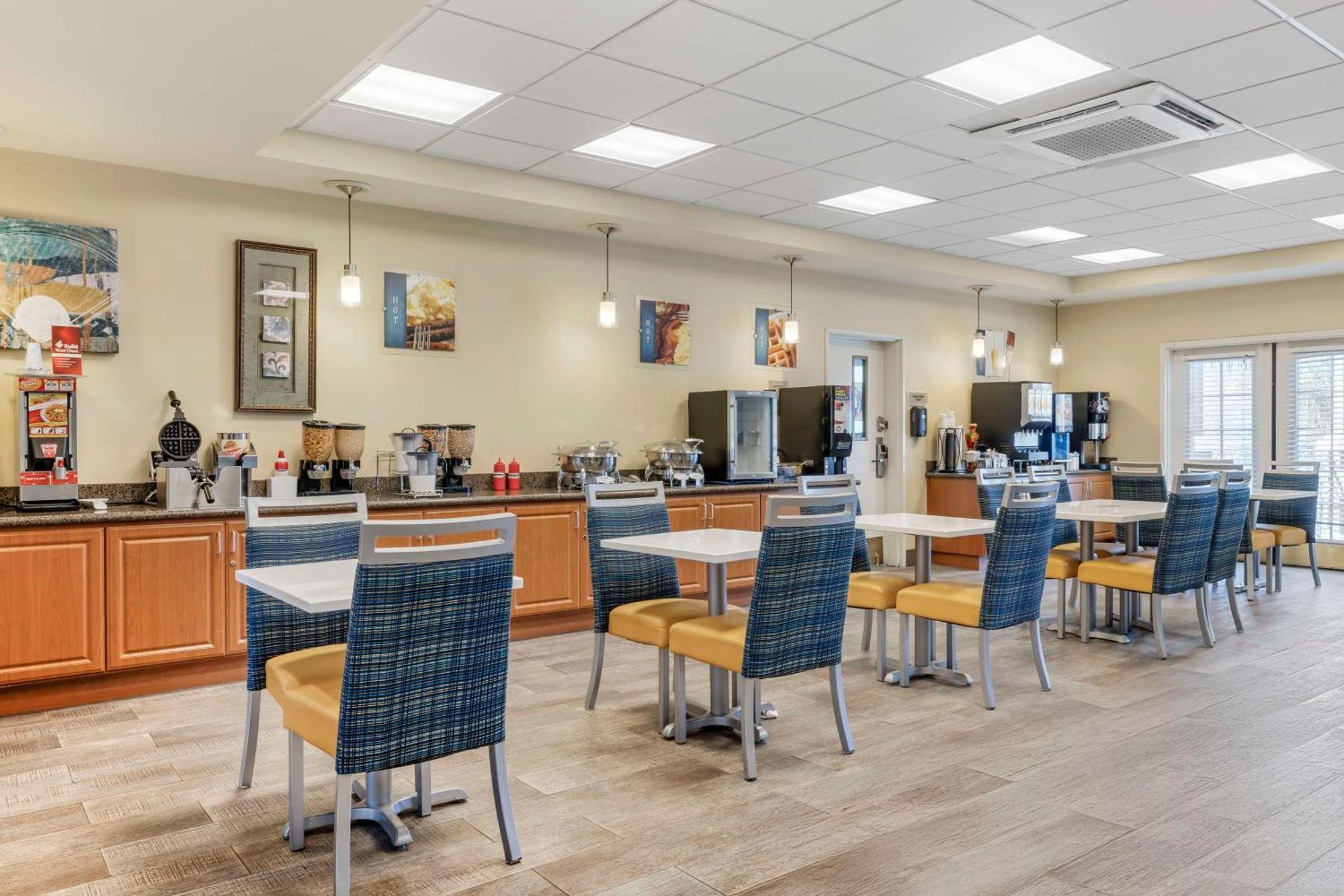 Best Western Plus Lake Elsinore Inn & Suites Exteriör bild