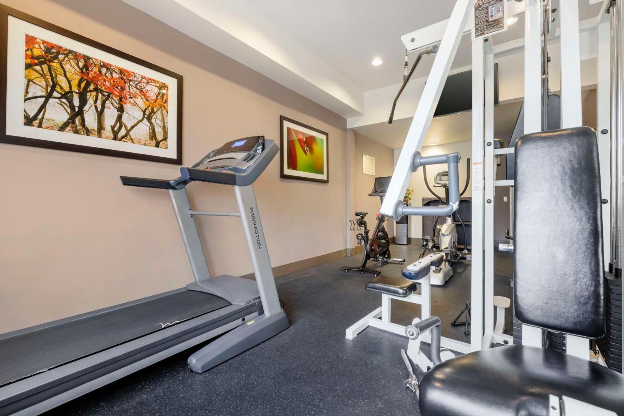 Best Western Plus Lake Elsinore Inn & Suites Exteriör bild