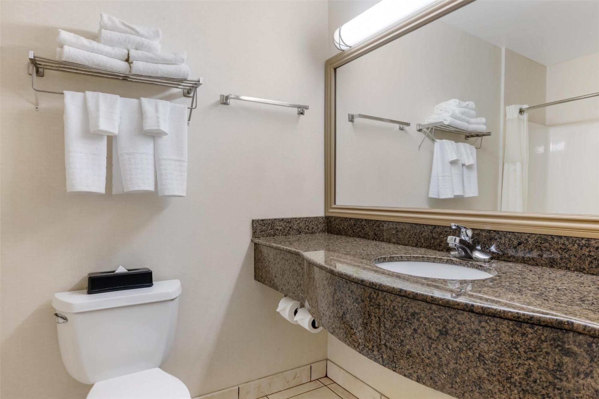 Best Western Plus Lake Elsinore Inn & Suites Exteriör bild
