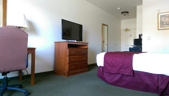Best Western Plus Lake Elsinore Inn & Suites Exteriör bild